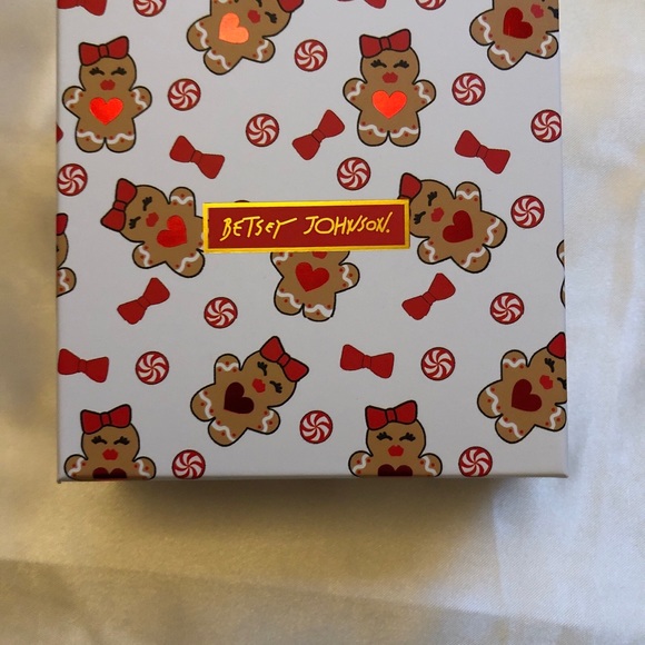 Betsey Johnson Gold Tone Metal Bow Drop Earrings Crystal Accents NIB - Picture 12 of 13